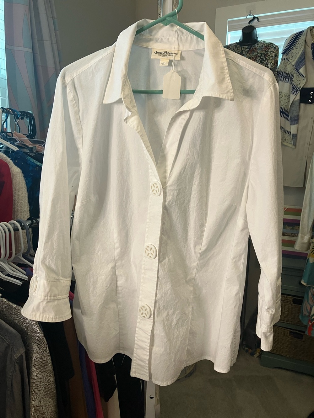 Norm Thompson Crisp White Long-Sleeve Button Front Shirt